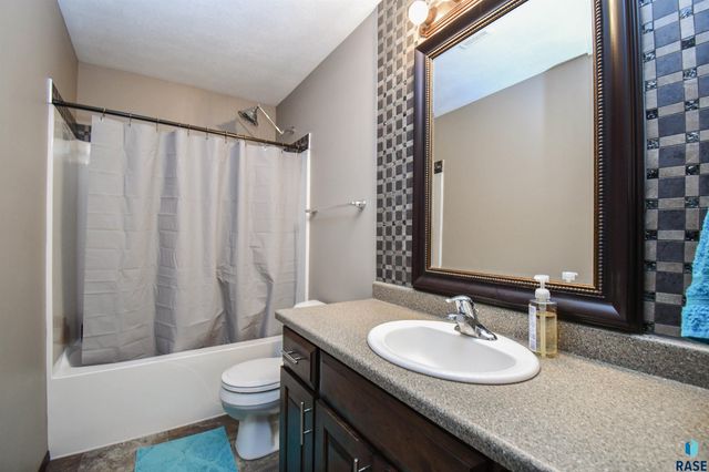 4413 S Tribbey Trl Trail, Sioux Falls, SD 57106