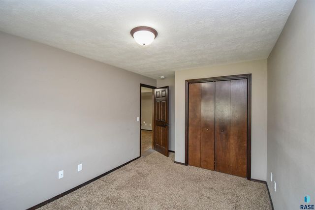 4413 S Tribbey Trl Trail, Sioux Falls, SD 57106