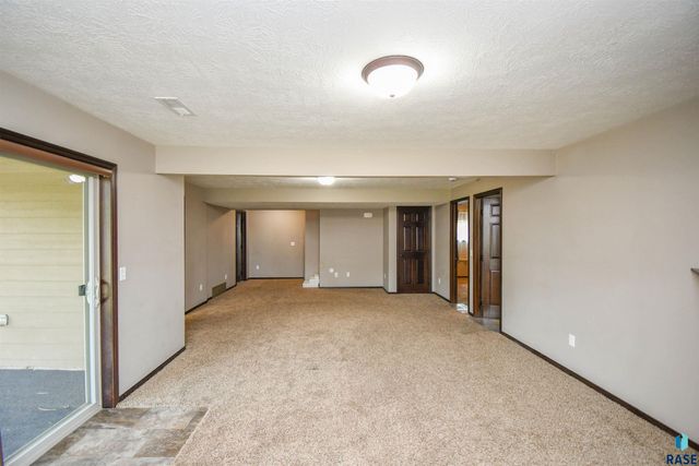 4413 S Tribbey Trl Trail, Sioux Falls, SD 57106