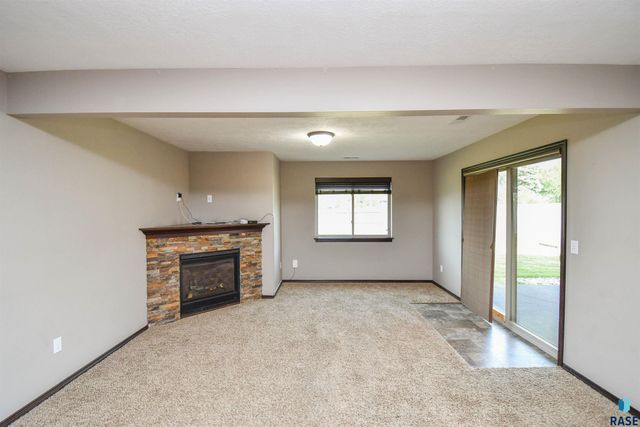 4413 S Tribbey Trl Trail, Sioux Falls, SD 57106