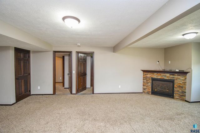 4413 S Tribbey Trl Trail, Sioux Falls, SD 57106