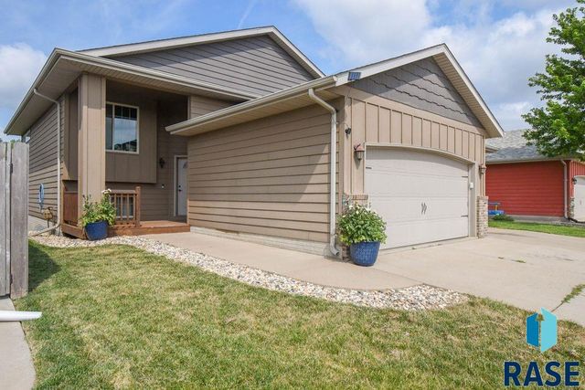4413 S Tribbey Trl Trail, Sioux Falls, SD 57106