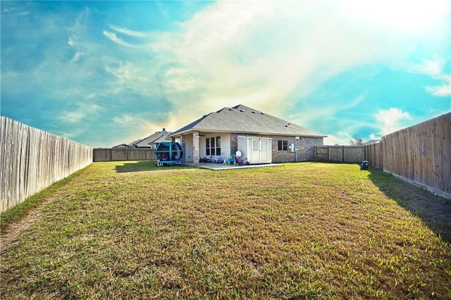 8006 Calma St, Corpus Christi, TX 78414