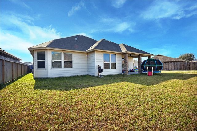 8006 Calma St, Corpus Christi, TX 78414