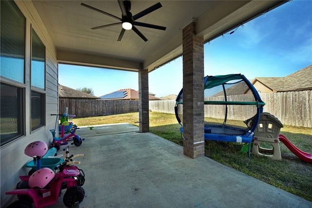 8006 Calma St, Corpus Christi, TX 78414