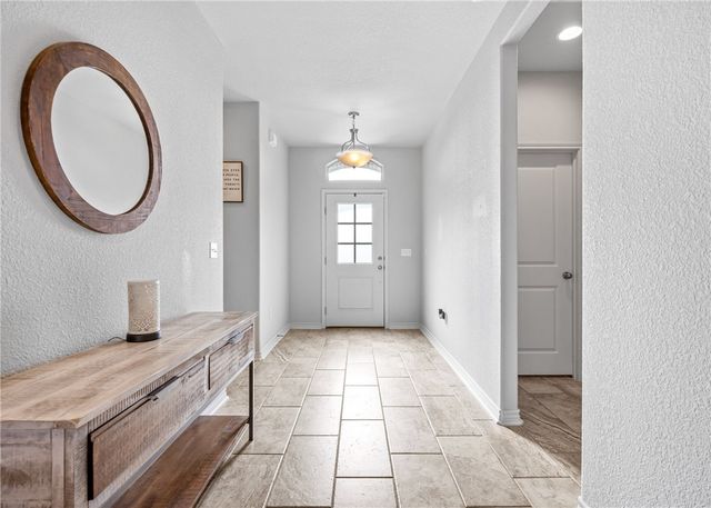 8006 Calma St, Corpus Christi, TX 78414