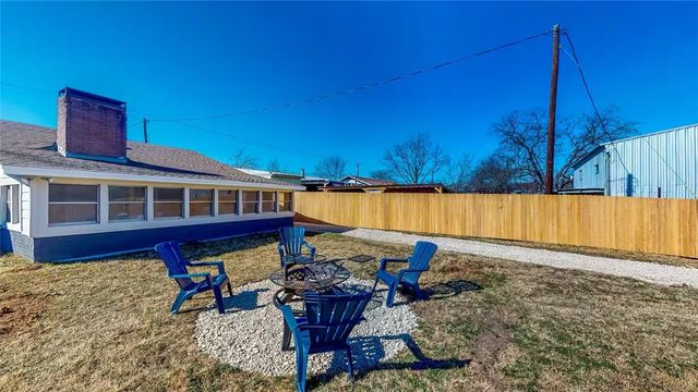 4736 Gholson Road, Waco, TX 76705