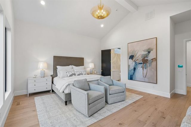 1722 Huntington Avenue, Nichols Hills, OK 73116