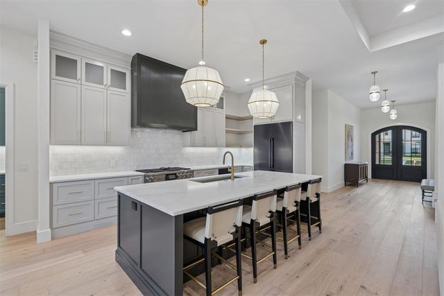 1722 Huntington Avenue, Nichols Hills, OK 73116