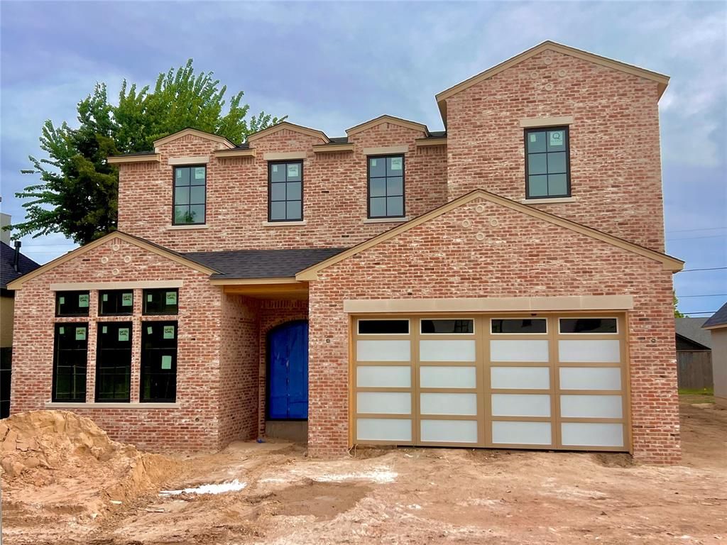1722 Huntington Avenue, Nichols Hills, OK 73116