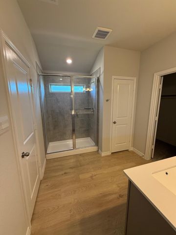 1225 Canton Dr, College Station, TX 77845