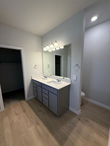 1225 Canton Dr, College Station, TX 77845