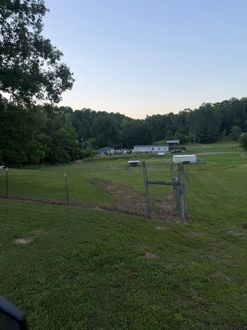 1881 Clifton Tpke, Waynesboro, TN 38485