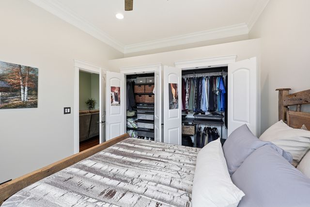 5962 N East Circle Avenue 7, Chicago, IL 60631