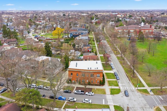 5962 N East Circle Avenue 7, Chicago, IL 60631