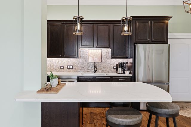 5962 N East Circle Avenue 7, Chicago, IL 60631