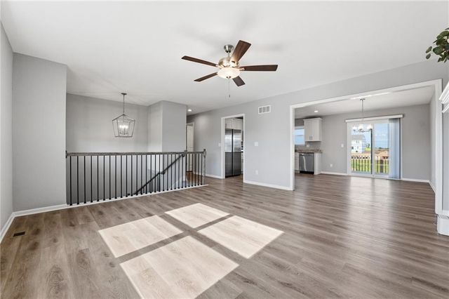 700 Summer Dawn Circle, Belton, MO 64012