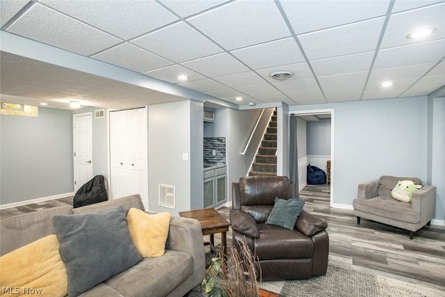 1060 Sugarhouse Lane, Medina, OH 44256