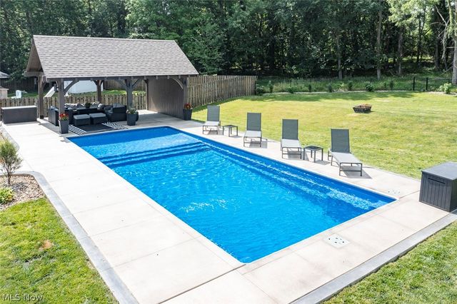 1060 Sugarhouse Lane, Medina, OH 44256