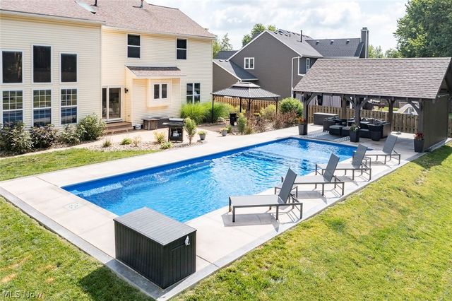 1060 Sugarhouse Lane, Medina, OH 44256