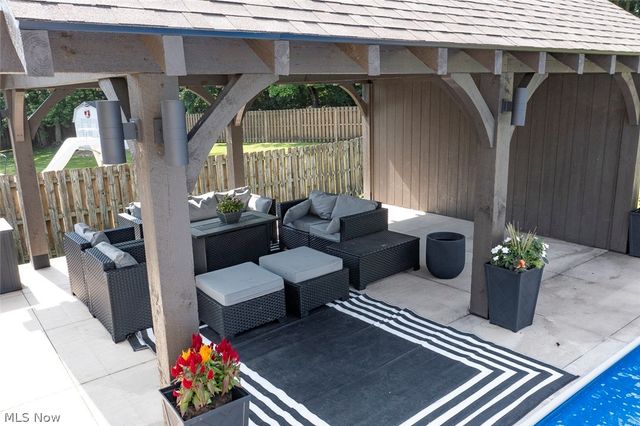 1060 Sugarhouse Lane, Medina, OH 44256