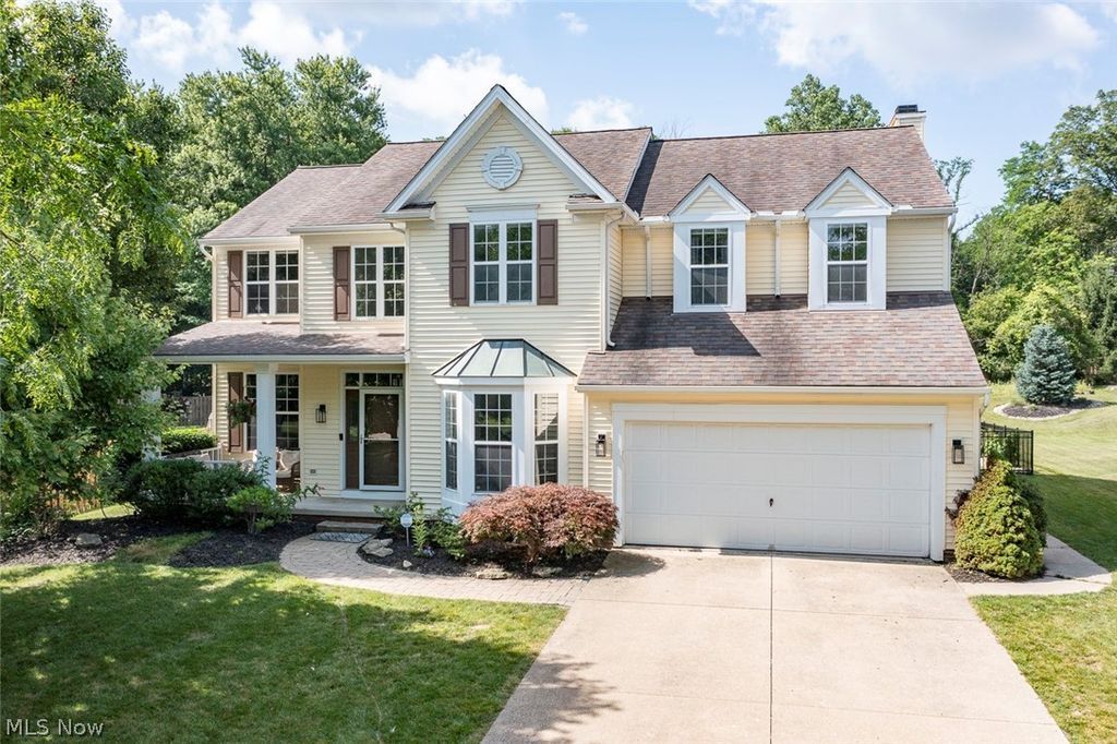 1060 Sugarhouse Lane, Medina, OH 44256