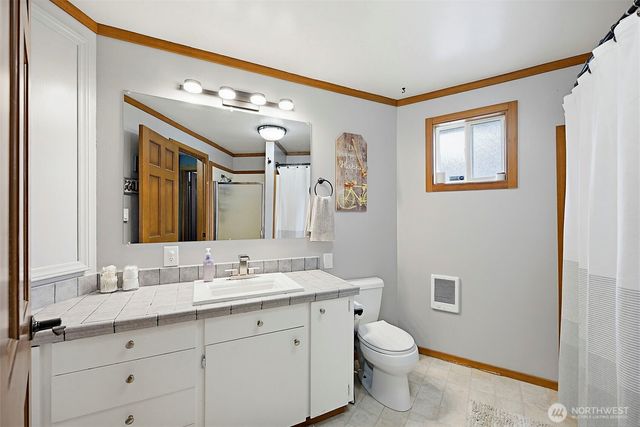33915 Tanwax Court E, Eatonville, WA 98328