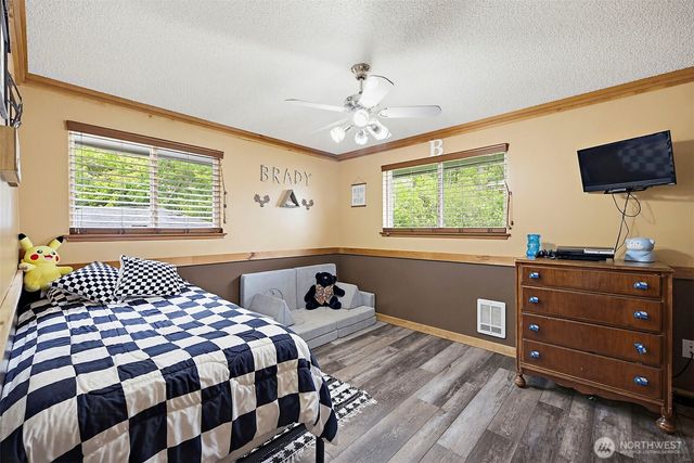 33915 Tanwax Court E, Eatonville, WA 98328