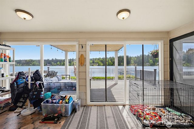 33915 Tanwax Court E, Eatonville, WA 98328