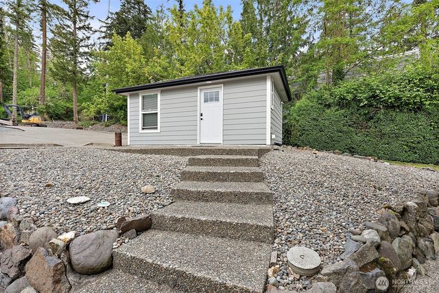 33915 Tanwax Court E, Eatonville, WA 98328