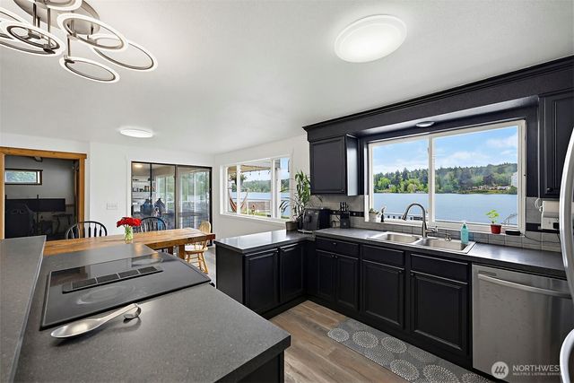 33915 Tanwax Court E, Eatonville, WA 98328