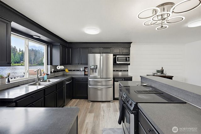 33915 Tanwax Court E, Eatonville, WA 98328