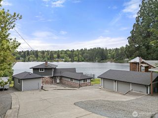 33915 Tanwax Court E, Eatonville, WA 98328