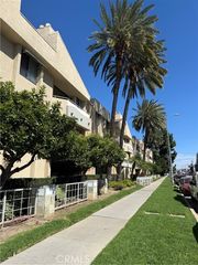 19009 Sherman 16, Reseda (los Angeles), CA 91335