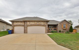 4834 Silo Hills Drive, Springfield, MO 65802