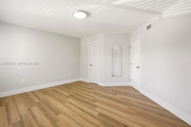 9425 Fontainebleau Blvd 202, Miami, FL 33172