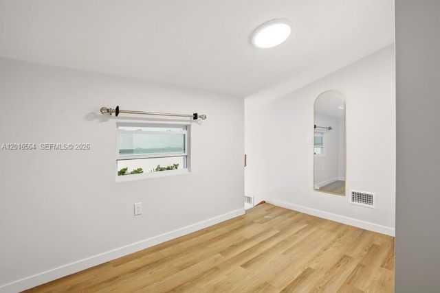 9425 Fontainebleau Blvd 202, Miami, FL 33172