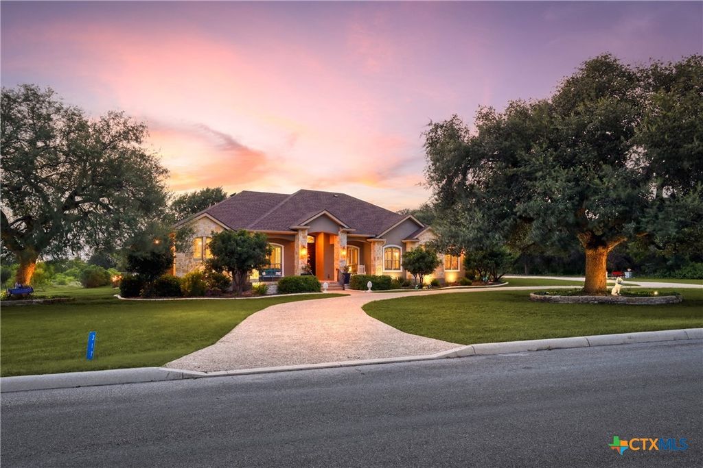 317 Whitestone Drive, Spring Branch, TX 78070