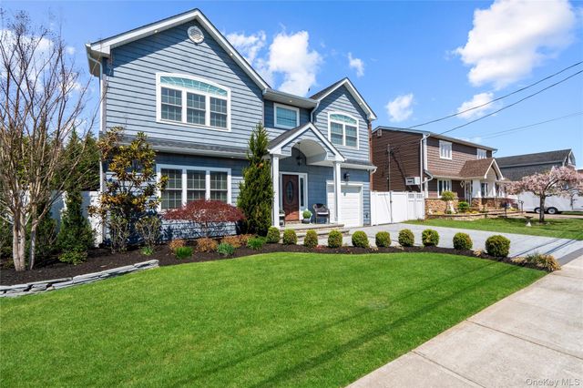 251 N Maple Street, Massapequa, NY 11758