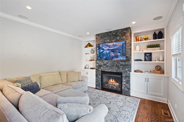 251 N Maple Street, Massapequa, NY 11758