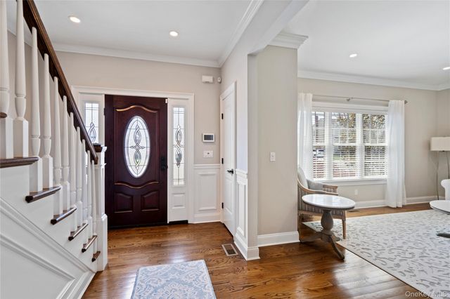 251 N Maple Street, Massapequa, NY 11758