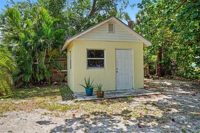 413 PAMETO ROAD, Nokomis, FL 34275