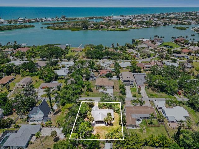413 PAMETO ROAD, Nokomis, FL 34275