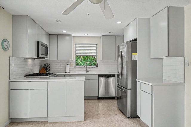 413 PAMETO ROAD, Nokomis, FL 34275