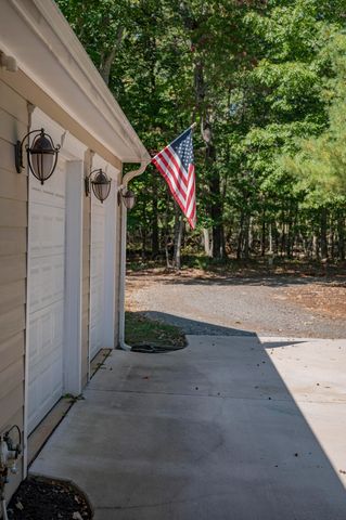 2815 Cobbs Mountain RD, Bedford, VA 24523