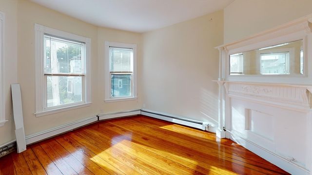7 Sunset Street Upper, Boston, MA 02120