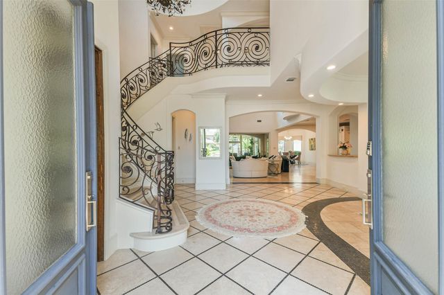 2502 Chimney Rock Road, Houston, TX 77056