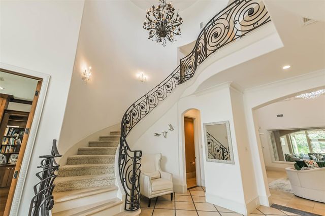 2502 Chimney Rock Road, Houston, TX 77056