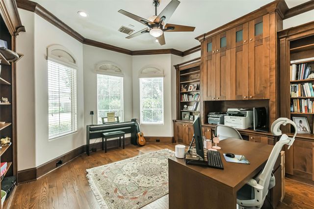 2502 Chimney Rock Road, Houston, TX 77056