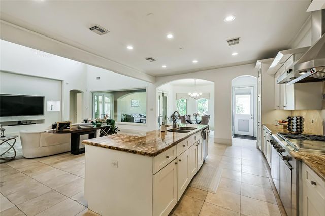 2502 Chimney Rock Road, Houston, TX 77056